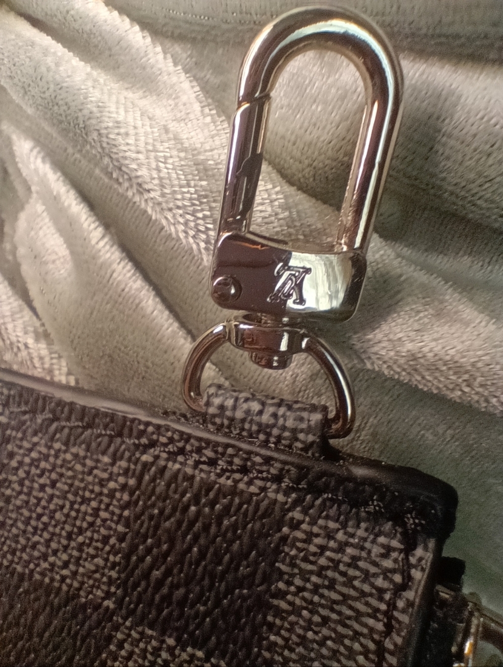 Louis Designer Look Damier Graphite Key Pouch Wallet - Picture 3 of 8